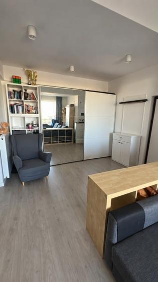 Apartament cu 3 camere decomandat, mobilat în Străulești