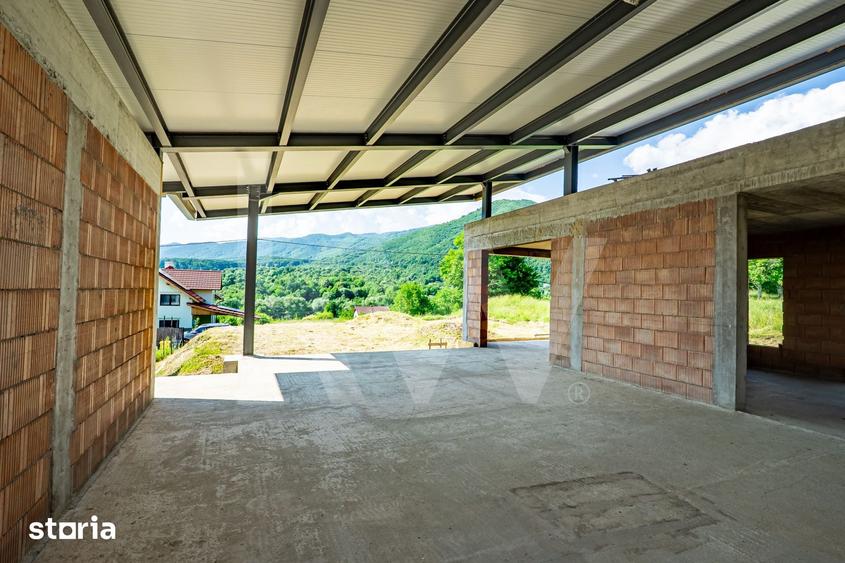 Casă cu 4 camere cu Teren 1200 Mp în Central