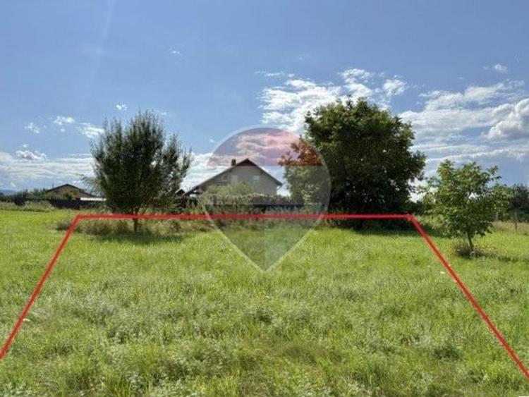 Teren Construcții intravilan de 1000 mp, în Hărman