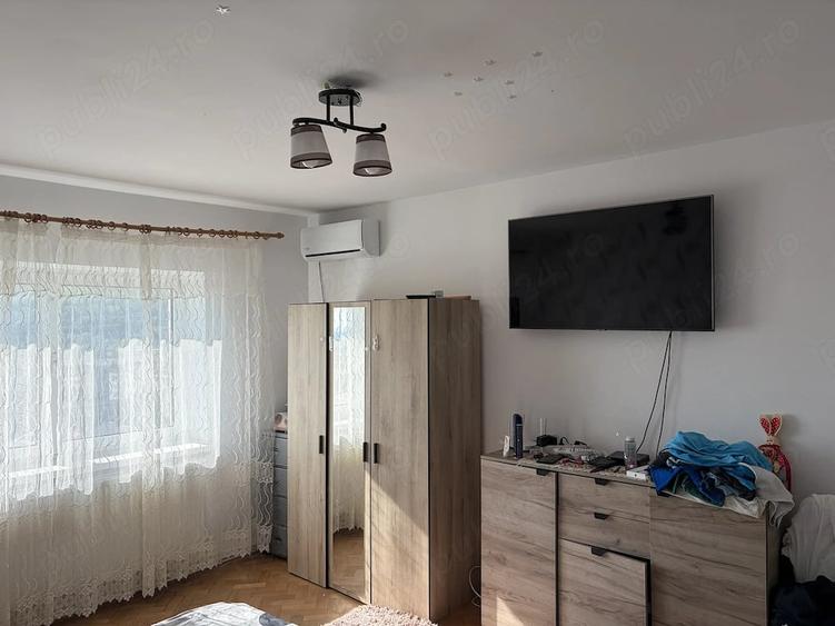 Apartament cu 4 camere decomandat în Central