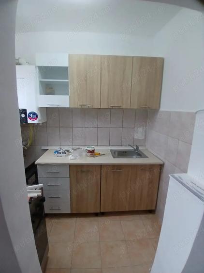Garsonieră decomandată în Central