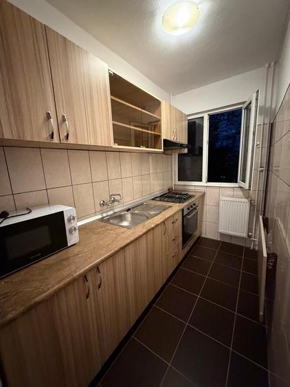 Apartament cu 2 camere semidecomandat în Satu Nou