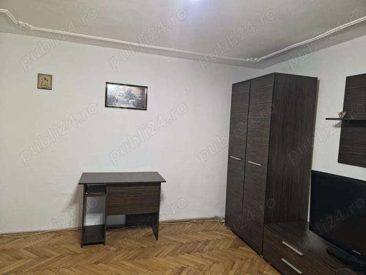 Garsonieră decomandată în Timocului-Șaguna