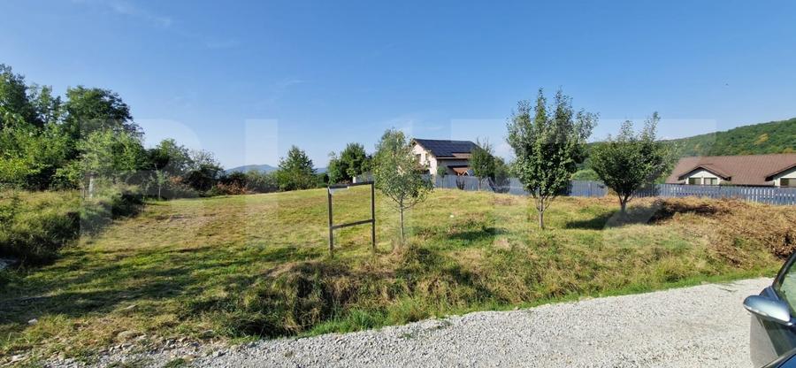 Teren Construcții extravilan de 925 mp, în Nord-Est