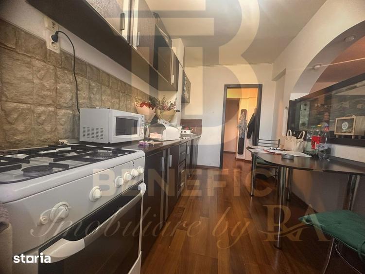 Apartament cu 2 camere decomandat în Republicii