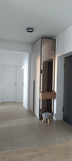 Apartament cu 3 camere decomandat, mobilat în Sud-Est
