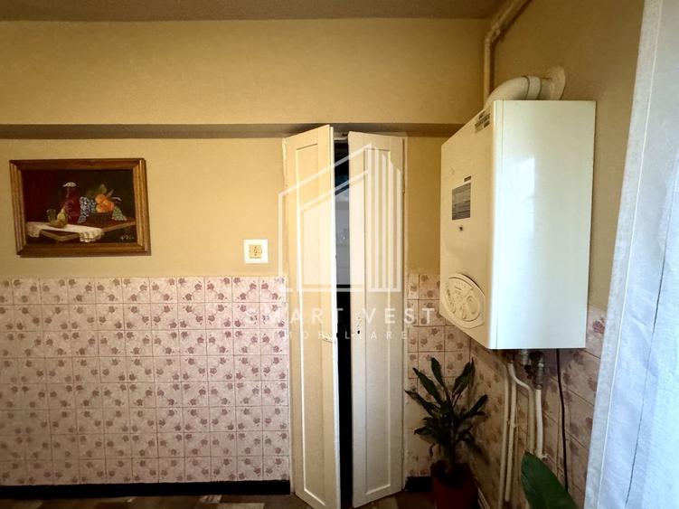 Apartament cu 2 camere semidecomandat, mobilat în Botizului