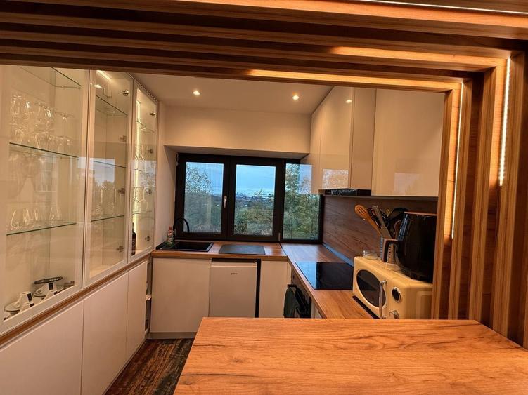 Apartament cu 2 camere decomandat în Poarta 6