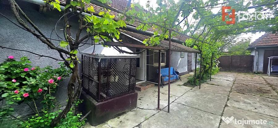Casă cu 5 camere cu Teren 1439 Mp în Exterior Nord