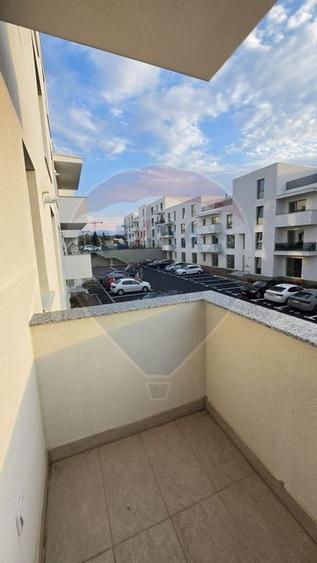 Apartament cu 2 camere decomandat în Tunari