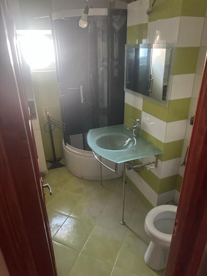 Apartament cu 3 camere în Cetate