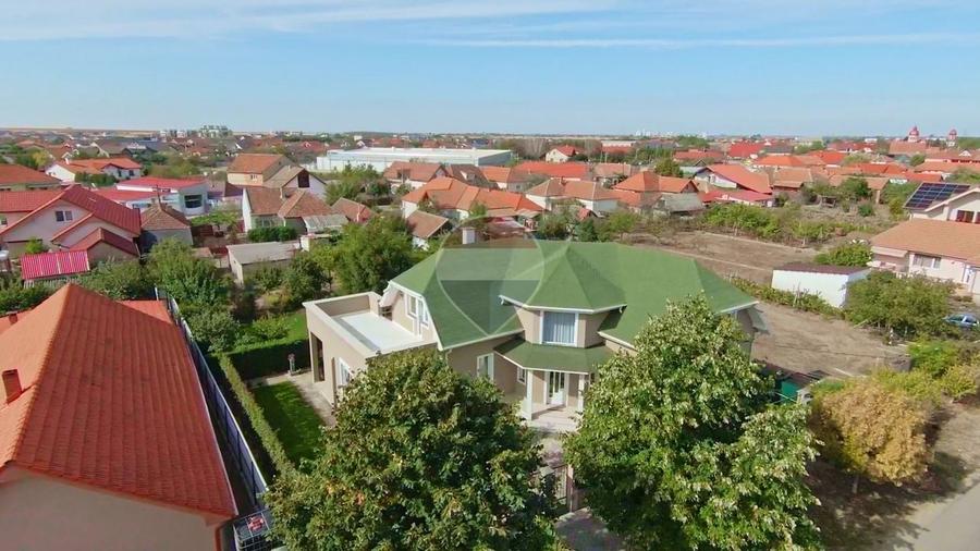 Casă individuală cu 6 camere cu Teren 795 Mp în Sântandrei