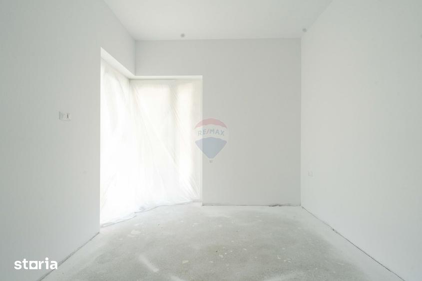 Casă cu 4 camere cu Teren 400 Mp în Oncea