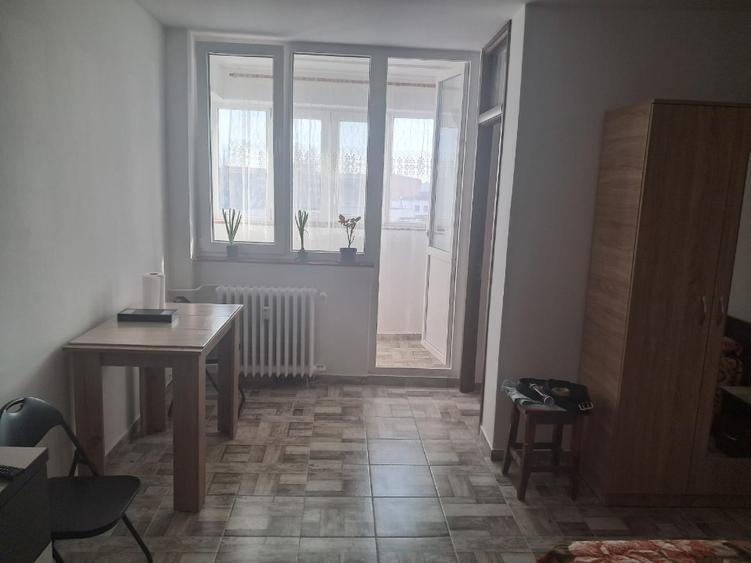 Garsonieră semidecomandată în Costin Georgian