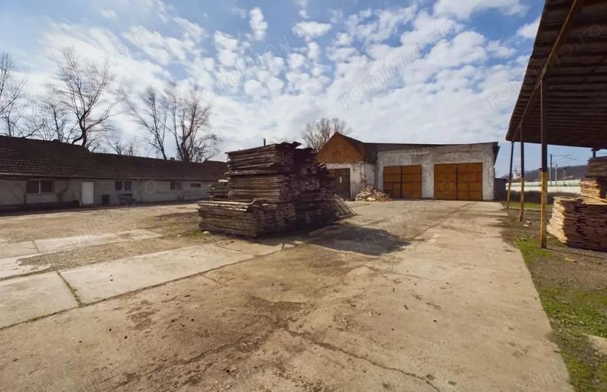 Spațiu comercial, de 1,280 mp, în Șoimoș