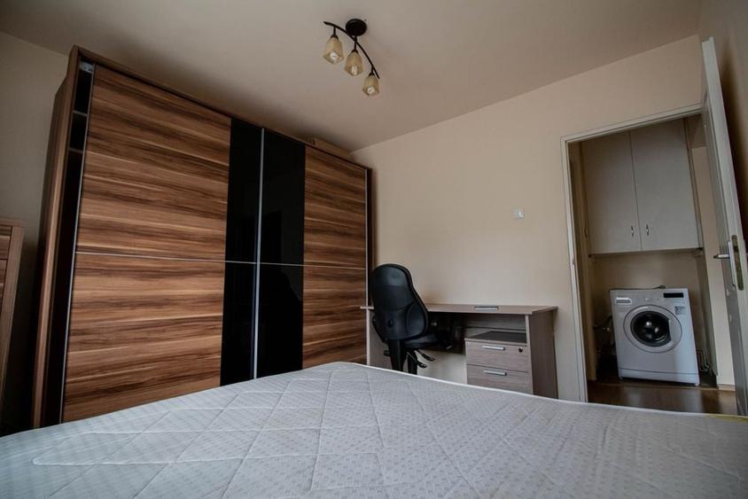 Apartament cu 3 camere decomandat în Zorilor
