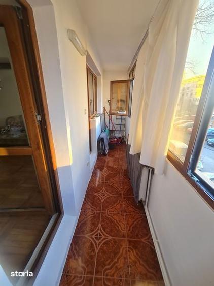 Apartament cu 4 camere decomandat în Țiglina 1
