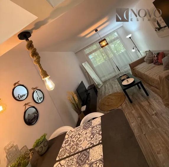 Apartament cu 2 camere decomandat, mobilat în Victoriei