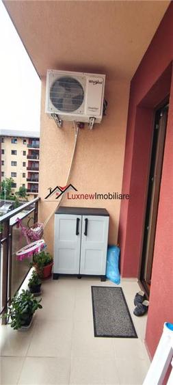 Apartament cu 3 camere semidecomandat, mobilat în Florești