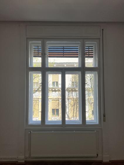Apartament cu 3 camere semidecomandat în Neptun