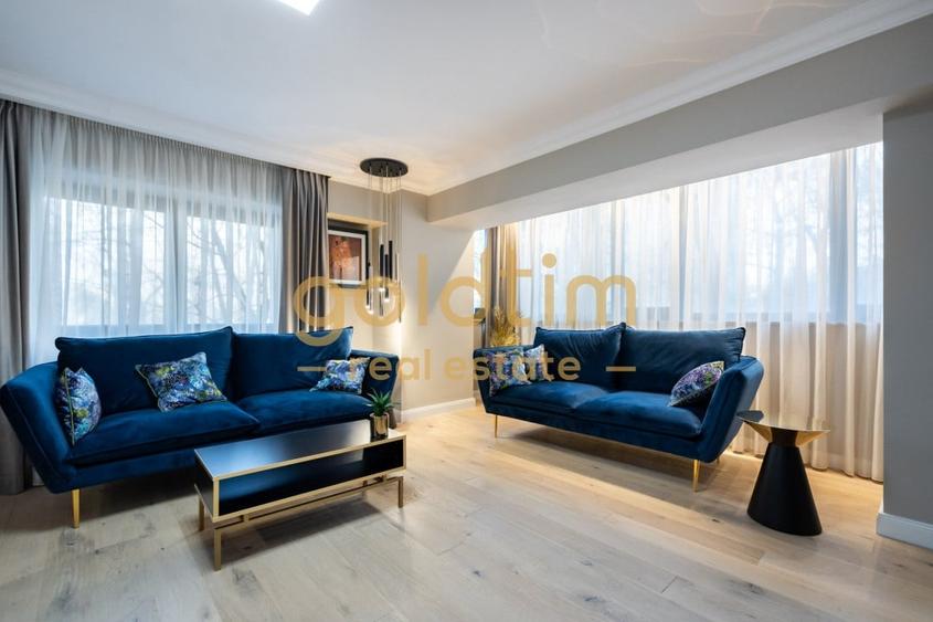 Apartament cu 4 camere decomandat, mobilat în Capitale