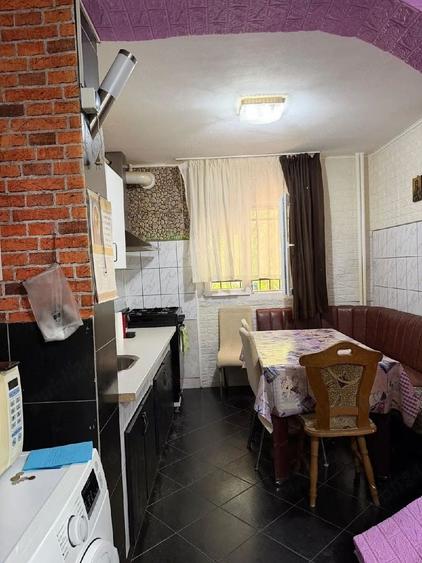 Vanzare Apartament 2 camere, 48 mp, parter, parcare, bloc reabilitat , Rahova - 1