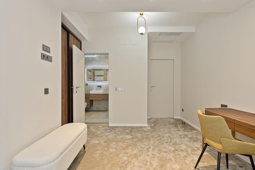 Apartament cu 3 camere semidecomandat, mobilat în Herăstrău
