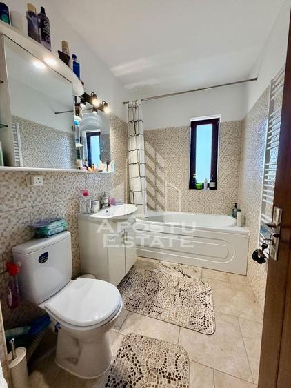 Apartament cu 2 camere semidecomandat, mobilat în Giroc