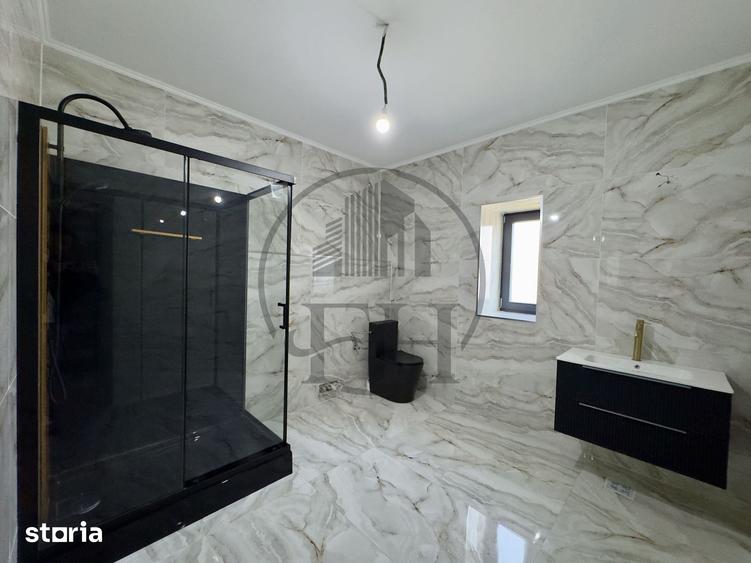Casă cu 4 camere cu Teren 2561 Mp în Cobadin
