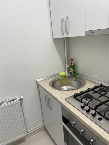 Garsonieră decomandată în Central