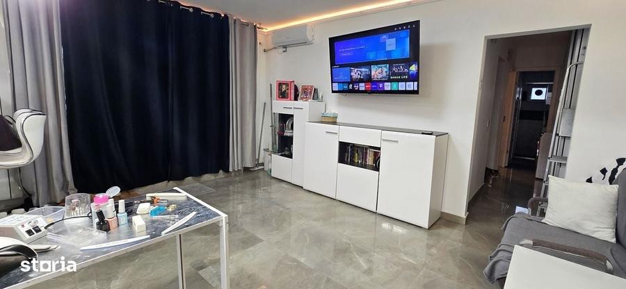 Apartament cu 3 camere în Alexandru cel Bun