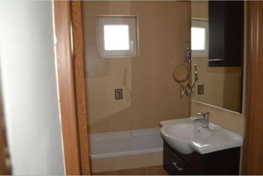 Apartament cu 2 camere decomandat în Mărăști