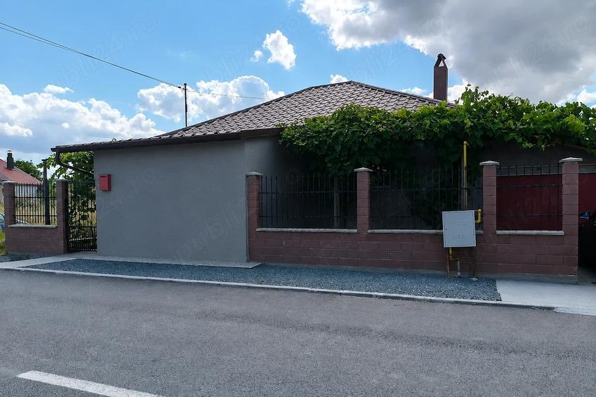 Casă cu 3 camere cu Teren 1000 Mp în Limanu