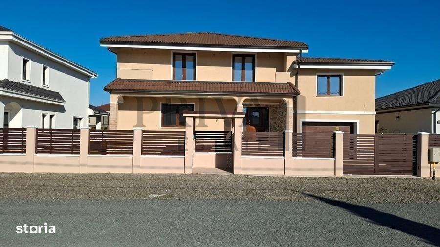 Casă cu 4 camere în Central