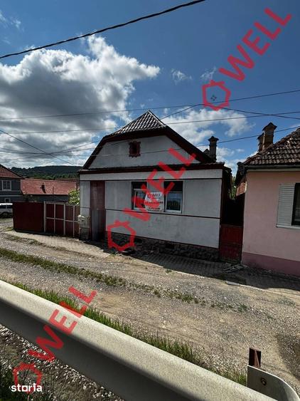Casă cu 2 camere cu Teren 493 Mp în Bunești