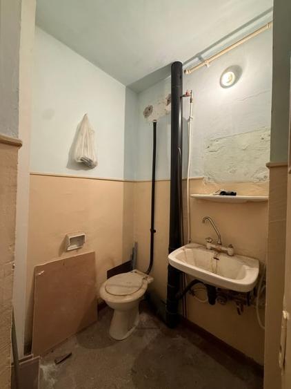 Apartament cu 3 camere decomandat în Micro 20