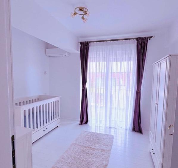 Apartament cu 3 camere decomandat, mobilat în Pipera