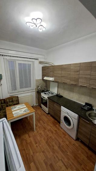 Garsonieră decomandată în Metalurgie