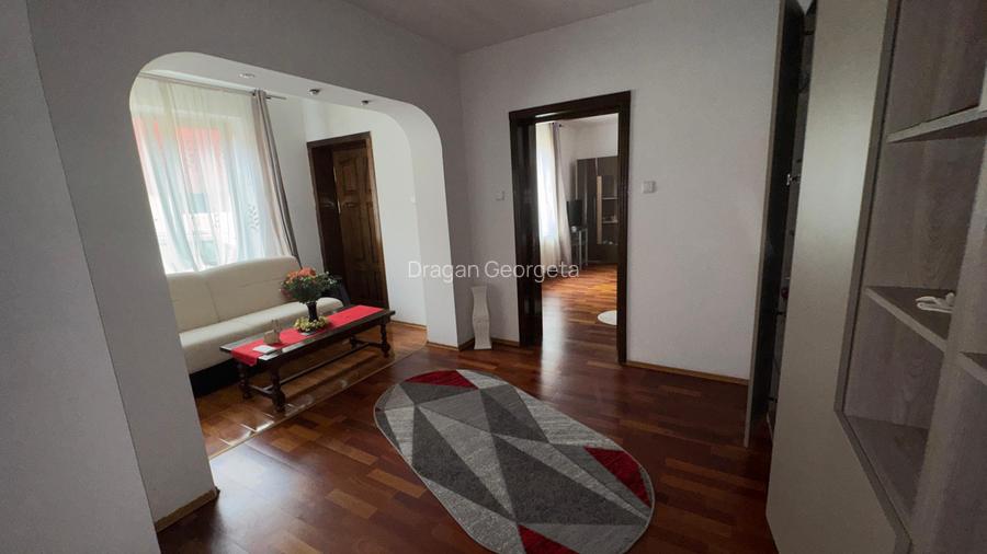 PIATA GIULESTI inchiriere casă SINGUR CURTE,400mp teren