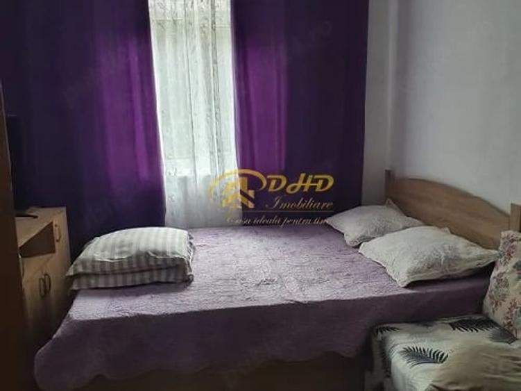 Apartament cu 3 camere semidecomandat în Balciu