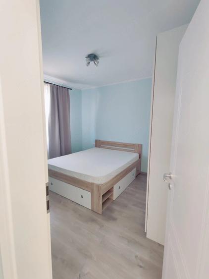 Apartament cu 3 camere semidecomandat în Braytim