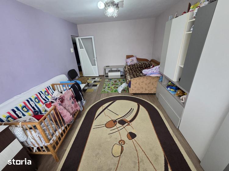 Apartament cu 2 camere decomandat în E3