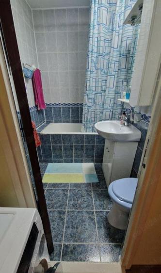 Apartament cu 3 camere decomandat, mobilat în Gorjului