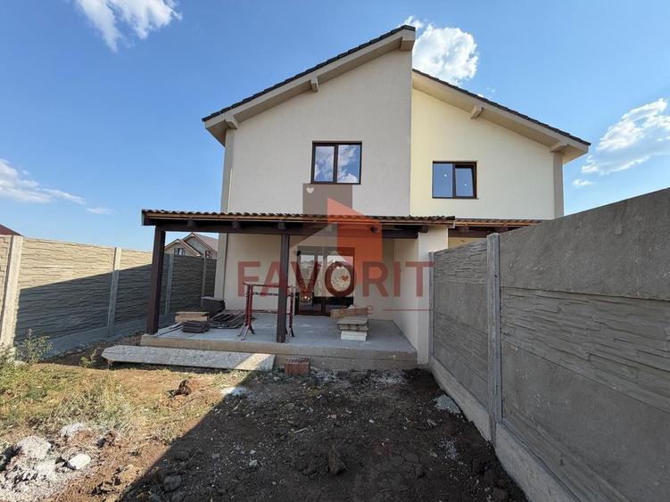 Duplex cu 3 camere cu Canalizare în Sânandrei