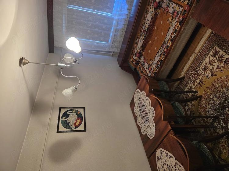Apartament cu 3 camere semidecomandat în Micro 38