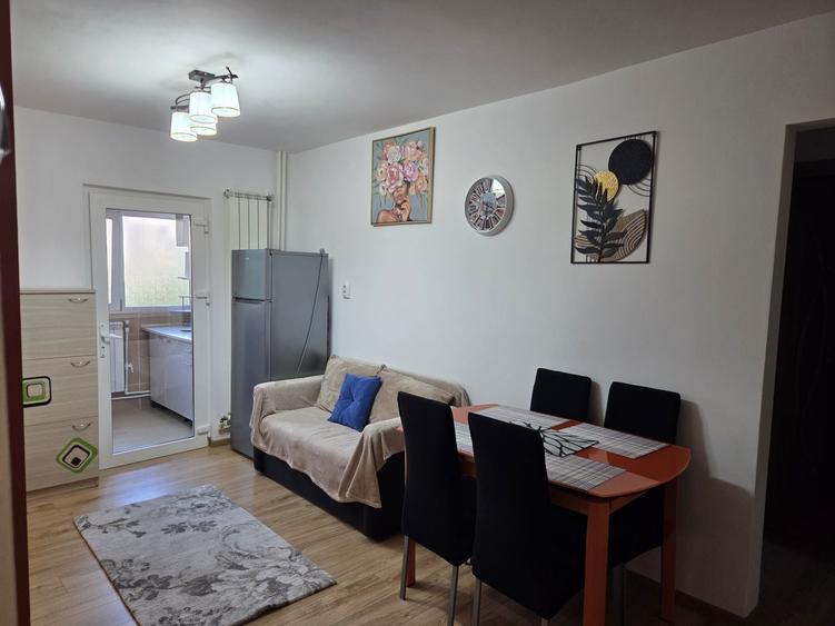 Apartament cu 2 camere decomandat în Popoveni