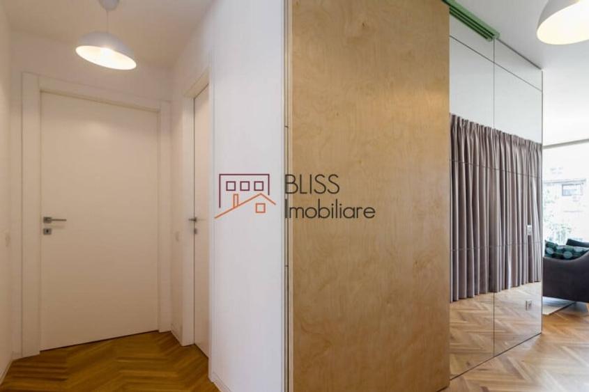 Apartament cu 4 camere decomandat în Victoriei
