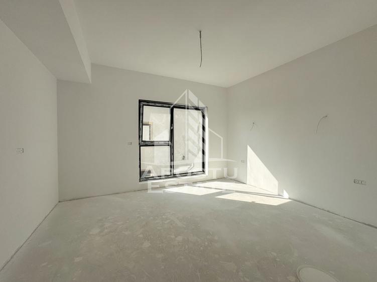 Duplex cu 6 camere cu Canalizare în Chișoda
