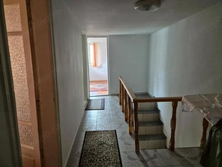 Casă cu 7 camere cu Teren 260 Mp în Hașdeu