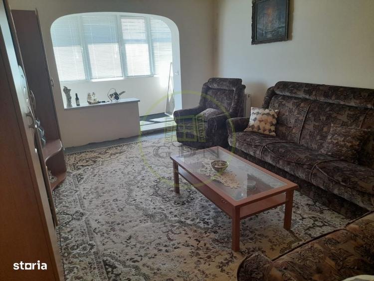 Apartament cu 2 camere decomandat în Hurez
